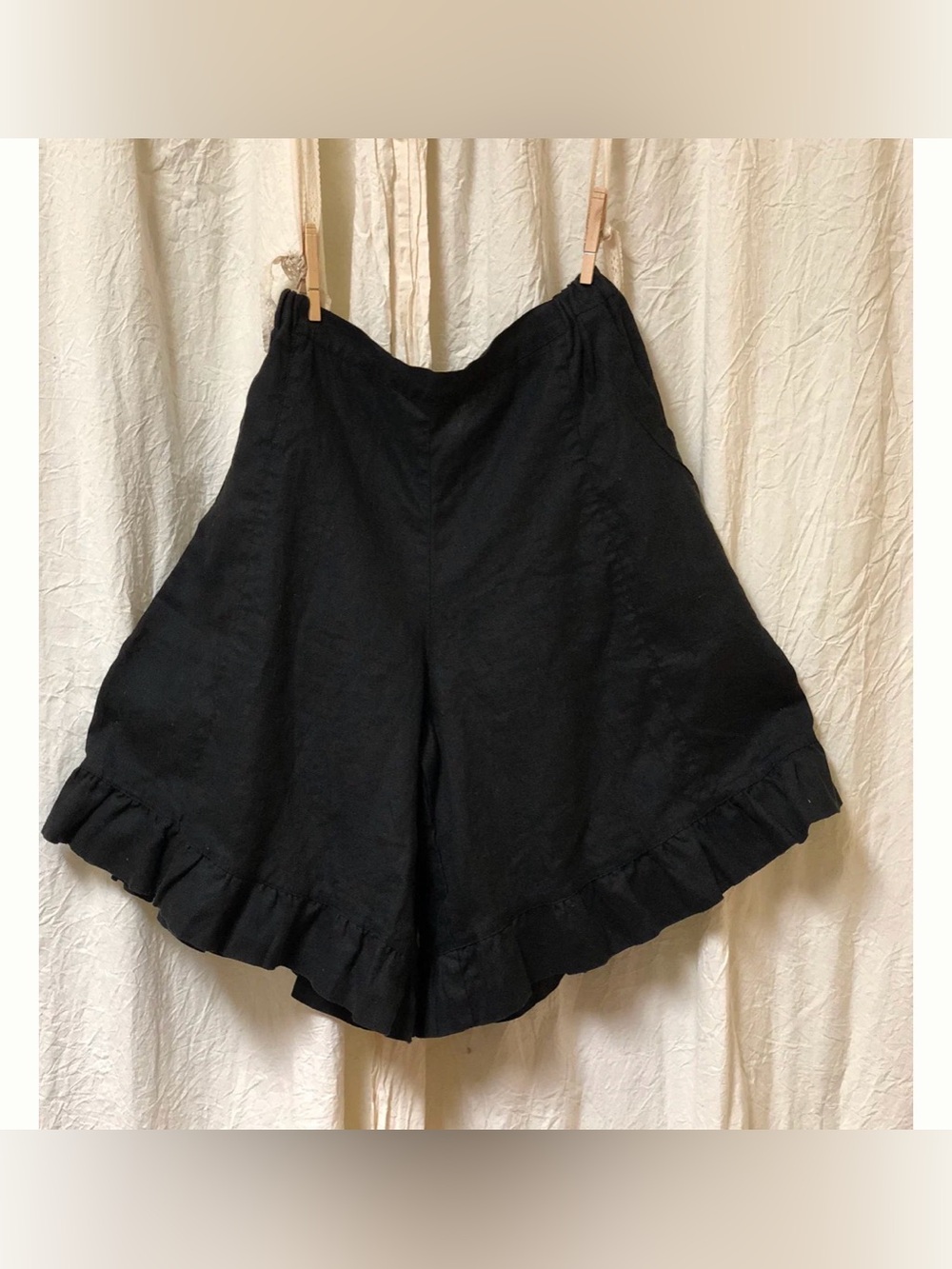 Heart’s Desire by Mary Grace Linen Garbo Shorts Black Ruffles Lagenlook M
